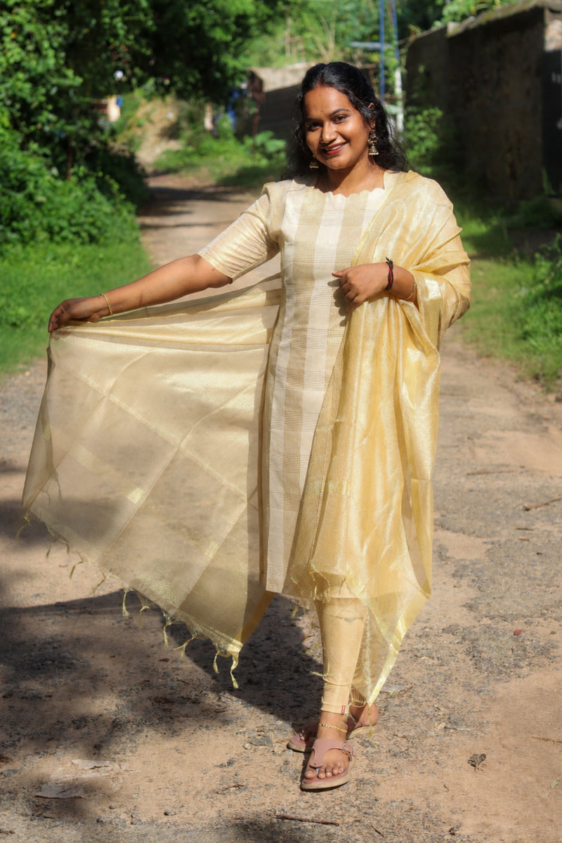 VAIGA - Top and dupatta Onam festive edit