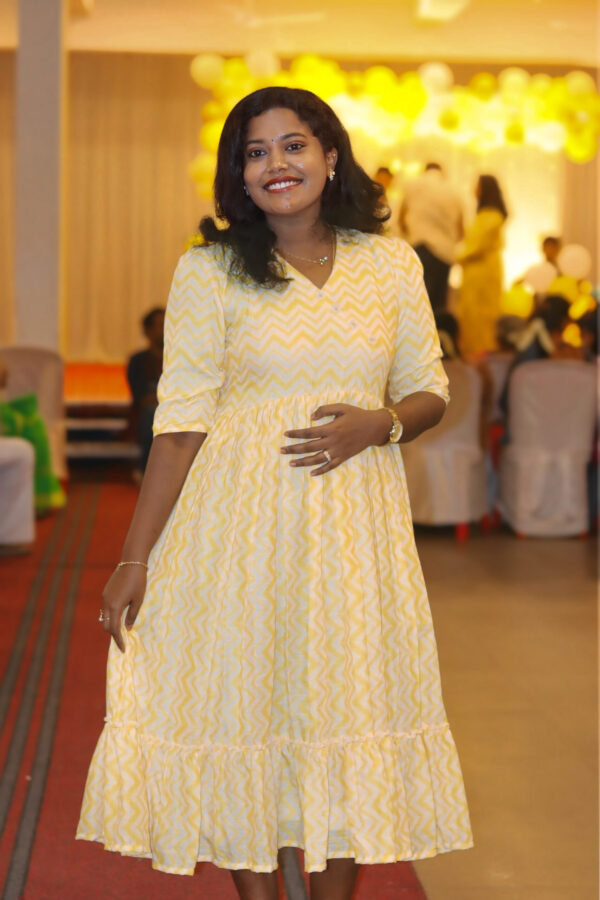 Yellow and white striped pattern Maxi dress - AKM02